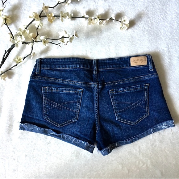 Aeropostale Jean Shorts. Size 2. dark wash - Picture 3 of 5